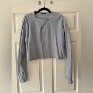 brandy melville cropped baby blue henley